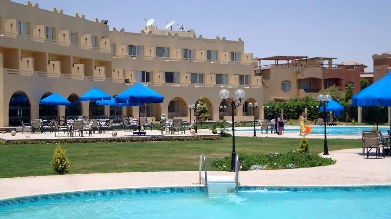 الفندق هورايزون الوادى - العين السخنة